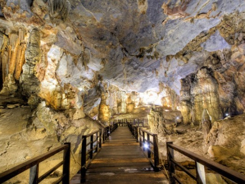 Hue - Paradise Cave 1 day tour 