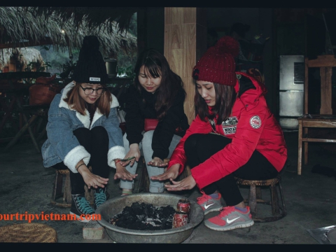 Sapa Tour by Bus 2 Days 1 Night - Homestay Overnight