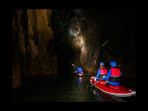 Amazing 4.5km Kayak Tour in Phong Nha Cave Amazing 4.5km Kayak Tour in Phong Nha Cave