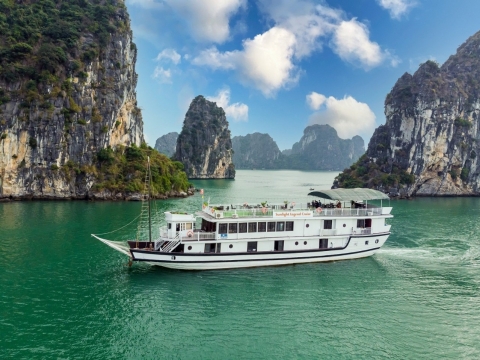 Ha Long Bay Cruise Sunlight Legend 2 Days 1 Night Ha Long Bay Cruise Sunlight Legend 2 Days 1 Night